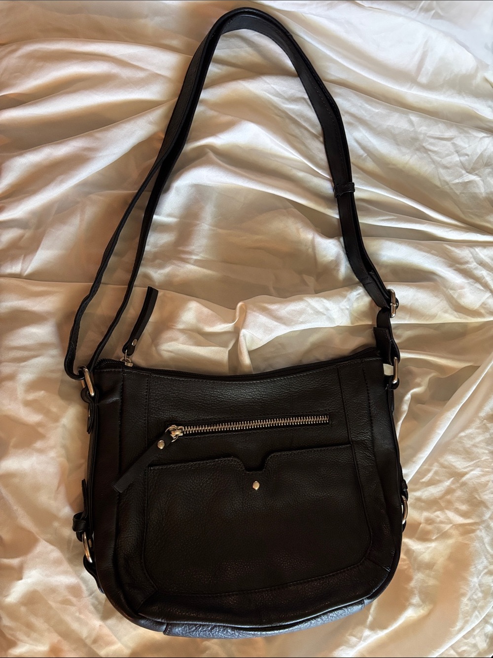 Everyday Black Leather Shoulder Bag with Front Pocket